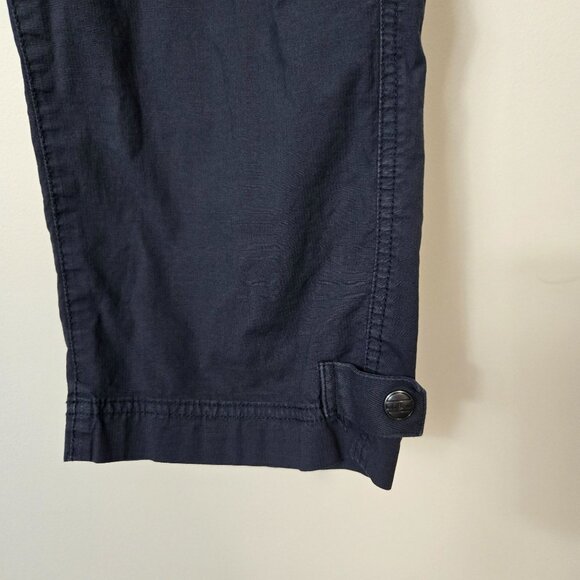 L.L. Bean Women's Size M Petite Stretch Ripstop Pull-On Capri Pants Slim-Leg - Picture 3 of 10